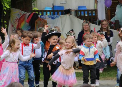 Kinder tanzen