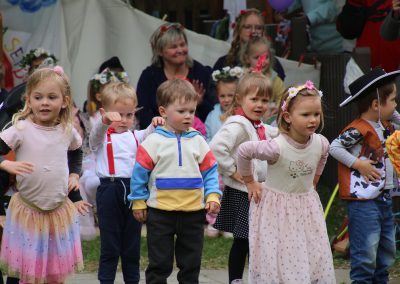 Kinder tanzen