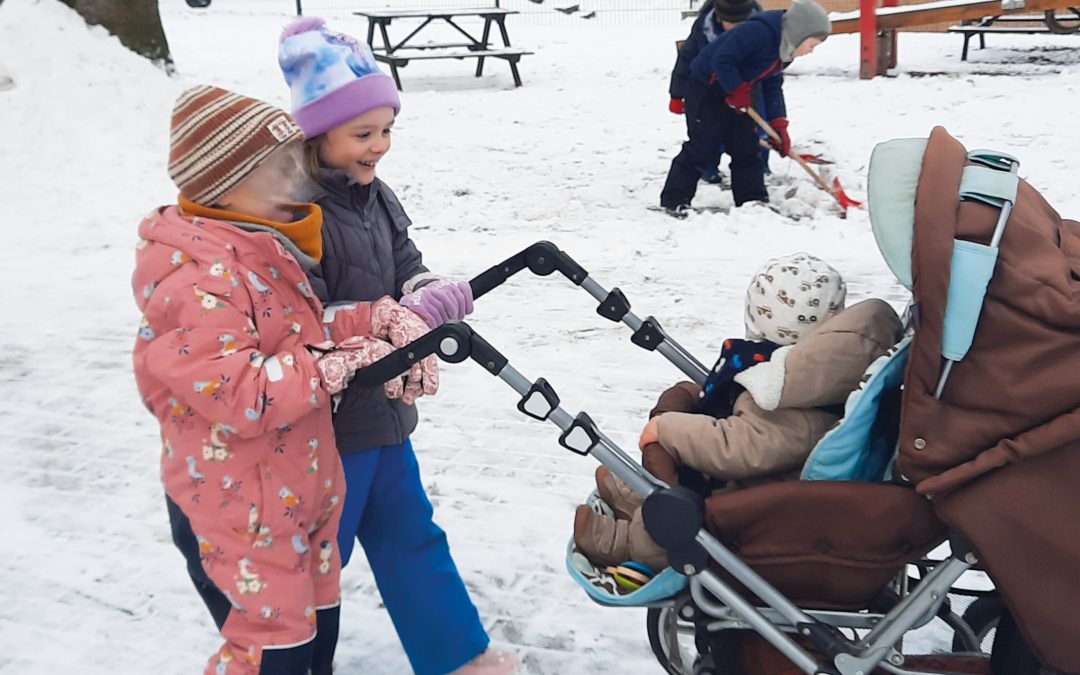 Große helfen Kleinen – gelebte Gemeinschaft im Flax & Krümel